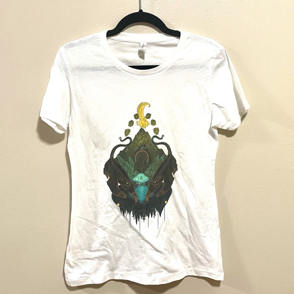 NWOT Avatar Earth Kingdom Graphic Tee